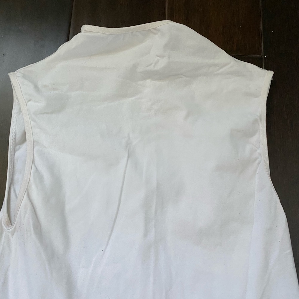 Aritzia White Mock Neck Sleveless Top
